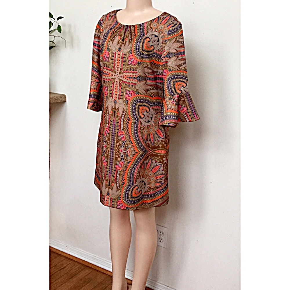 🦋Bell sleeve sheath dress🦋